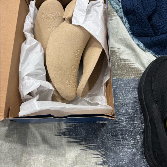 Skechers hands free slip in size 13